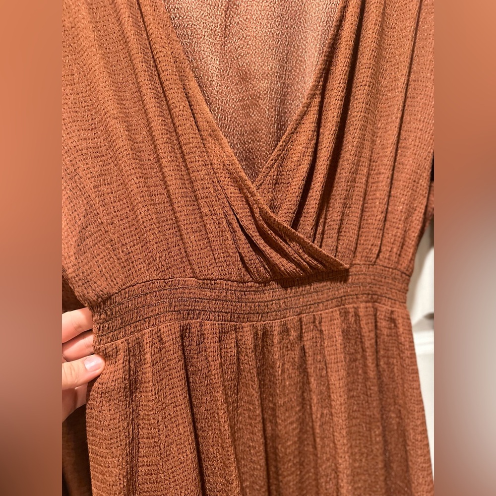 Sezane Tatiane Midi Textured Dress V-neck Ruffle Boho Quiet Luxury , size 6 US - Picture 7 of 11